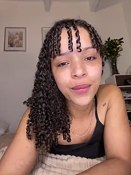 Yasmin777_'s Live XXX Chat