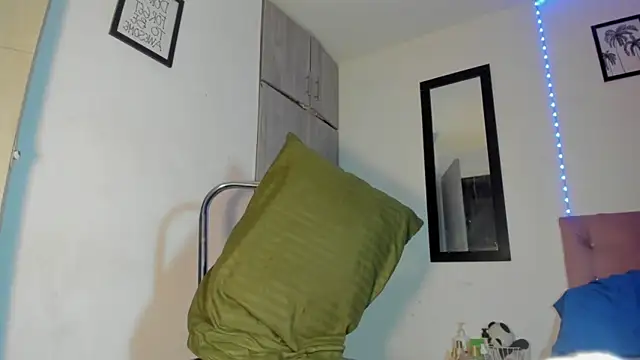 exotis_tiahara777 Show in webcam
