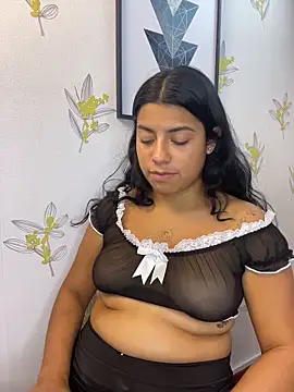 Laia_white élő XXX-chatje