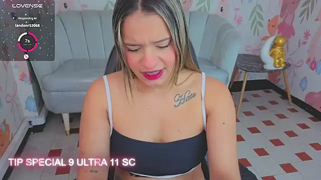 XXX chat uživo modela Paris09_v_