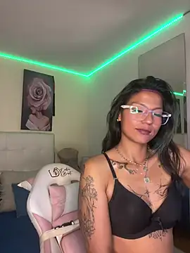 SamathaMay webcam show