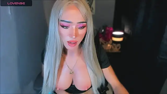xUrGoddess_JheySluttyx Show in webcam