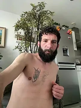 Michel_huge Pertunjukan Webcam