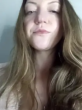 KattyLuuu Adlı Modelin Canlı XXX Sohbeti