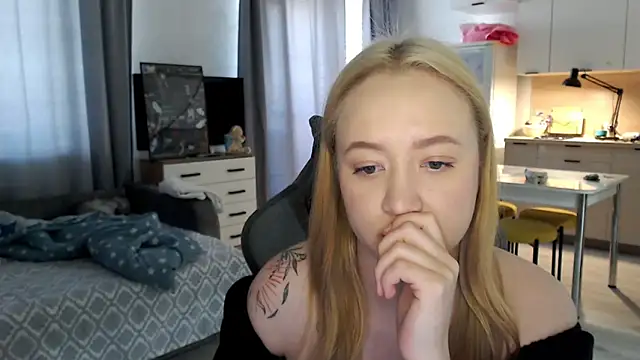 Chat +18 de _lalune_ ao vivo