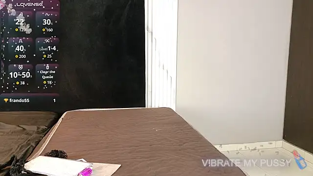 nylaroyale_cr Chat XXX live