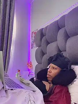 RainBougie's Live XXX Chat