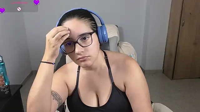 blue__moon_'s Live XXX Chat