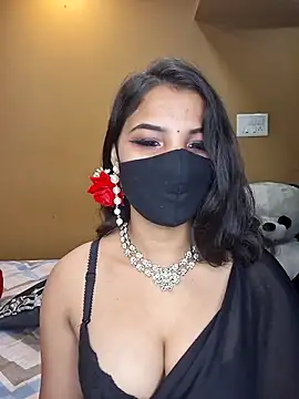 Noor-Bold Adlı Modelin Canlı XXX Sohbeti