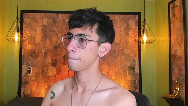Evans_Noir's Webcam Show