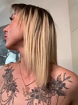 TeaseBabeXXX: вебкам-шоу