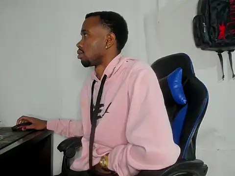 Show de Kofi_exotic_2 na webcam