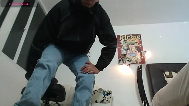 Thomasjons_'s Live XXX Chat