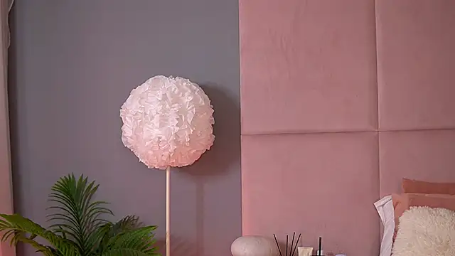 AlmaLuv's Live XXX Chat