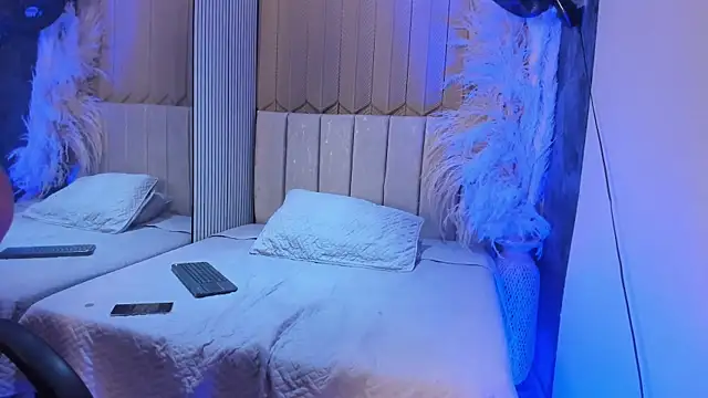 KatieScott_'s Live XXX Chat