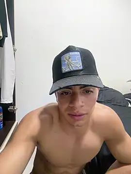 Andreww623's Webcam Show