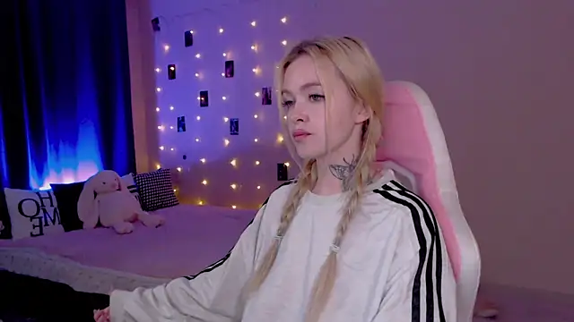 Naughty_Mable élő XXX-chatje