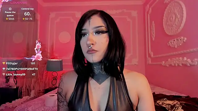 Kat_VonDe live XXX chat