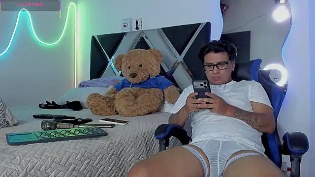 winniepooh_69's Webcam Show