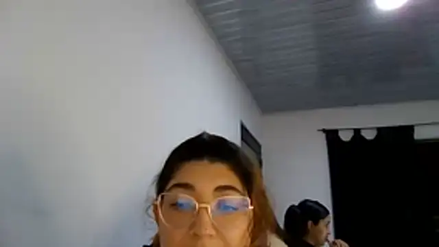 esteni Chat XXX in diretta