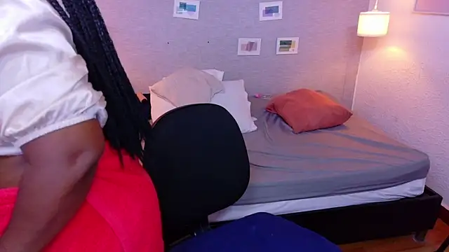 kiara_evanss 现场XXX聊天