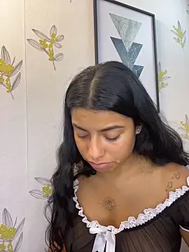Laia_white élő XXX-chatje