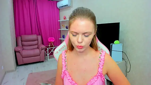 Strawberrye's Live XXX Chat