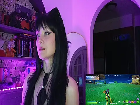 seeellieplay: διαδικτυακό σόου στην κάμερα