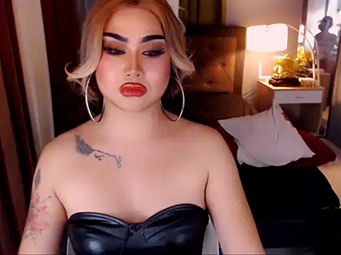 Show modela AmphitriteTara na web-kameri