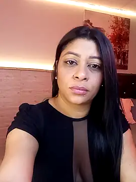 XXX chat uživo modela Lashmy111