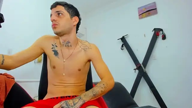 Онлайн чат XXX boy_max_latin