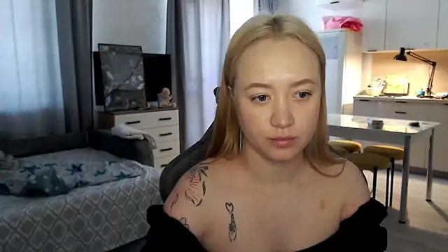 Chat +18 de _lalune_ ao vivo