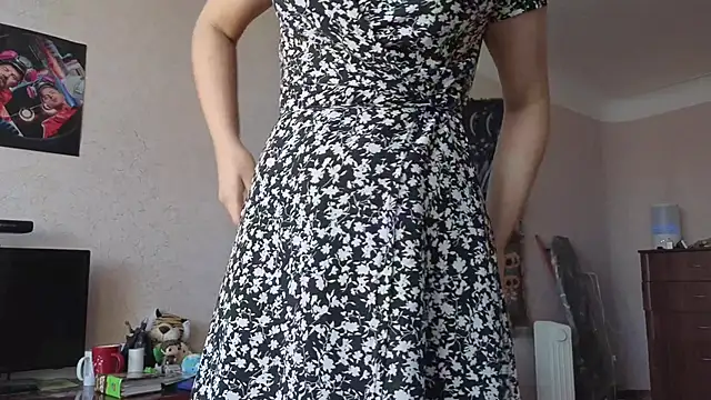 MiaLovelyOne Live XXX-Chat