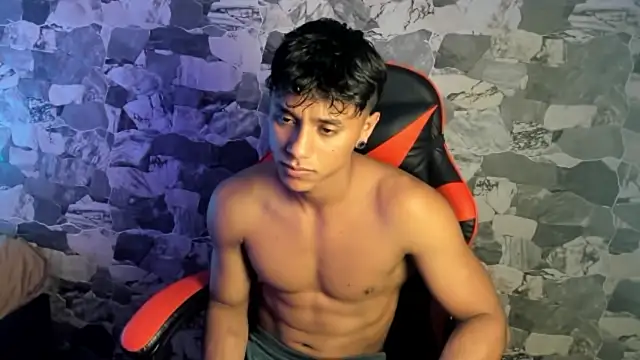 ZYZZ1312 webcam show