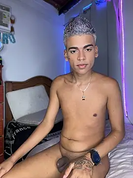 Chat +18 de PrincesLeo ao vivo