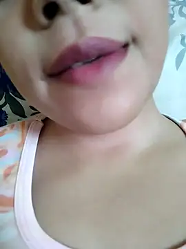 دردشة Anki-doll الجنسية المباشرة