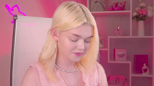 AdeleCartier Chat XXX live