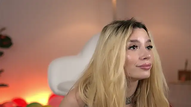 SvveetLuna Chat XXX live