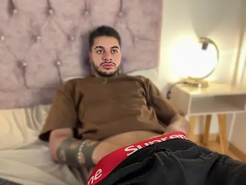 Amadeo_Wild_ Webcam Show