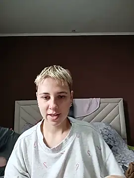 Gussie_Bridie webcam show