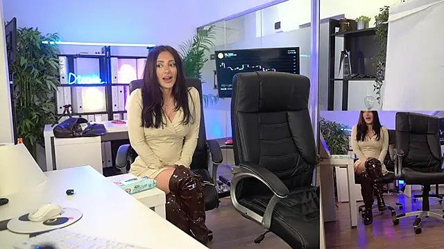 BabesGoWild's Live XXX Chat