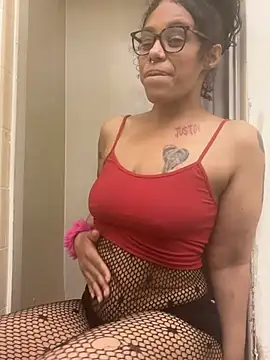 Chatroom XXX en direct de Desirae_Luciano