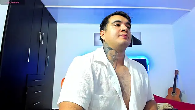XXX chat uživo modela thiago__cp01