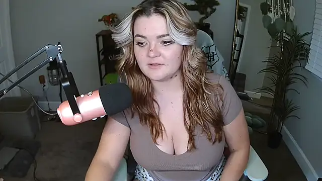 Briieverly's Webcam Show