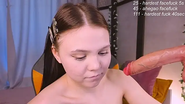 دردشة Tiny_Emmy الجنسية المباشرة