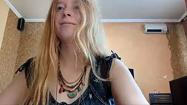 KateVibe_01 Adlı Modelin Canlı Sohbet Odası