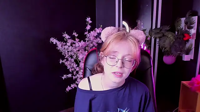 FoxxyyPolly's Live XXX Chat