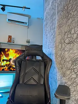 saracaball_'s Live XXX Chat