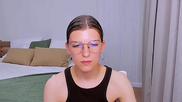 AnnaThorne's Live XXX Chat
