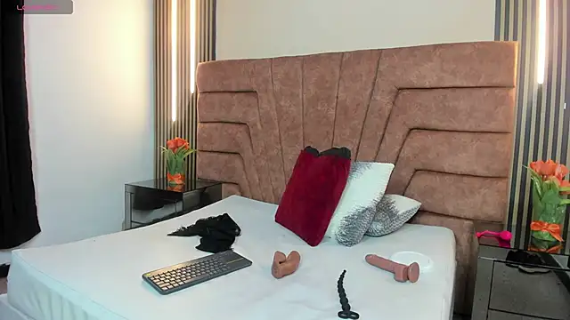 XXX chat uživo modela Lara_Seduce